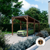 Carport solaire Elio mis en ambiance en extérieur, avec une voiture garée en dessous, vue de 3/4