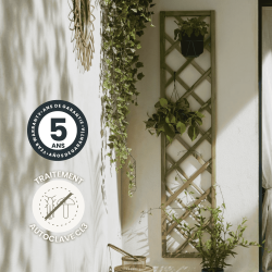 Treillis SOPRANO mis en situation, avec des icônes signalant sa garantie et son traitement