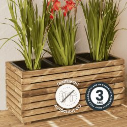 Bac à fleurs 3 pots Horizon en bois sur une terrasse, affichant un traitement autoclave classe 3 et une garantie de 5 ans