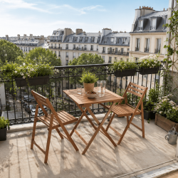 Salon de jardin - une table et 2 chaises en Acacia - Ambiance vue de 3/4