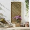 Treillis CLEMATITE 90 cm en situation fixé contre un mur blanc sur une terrasse